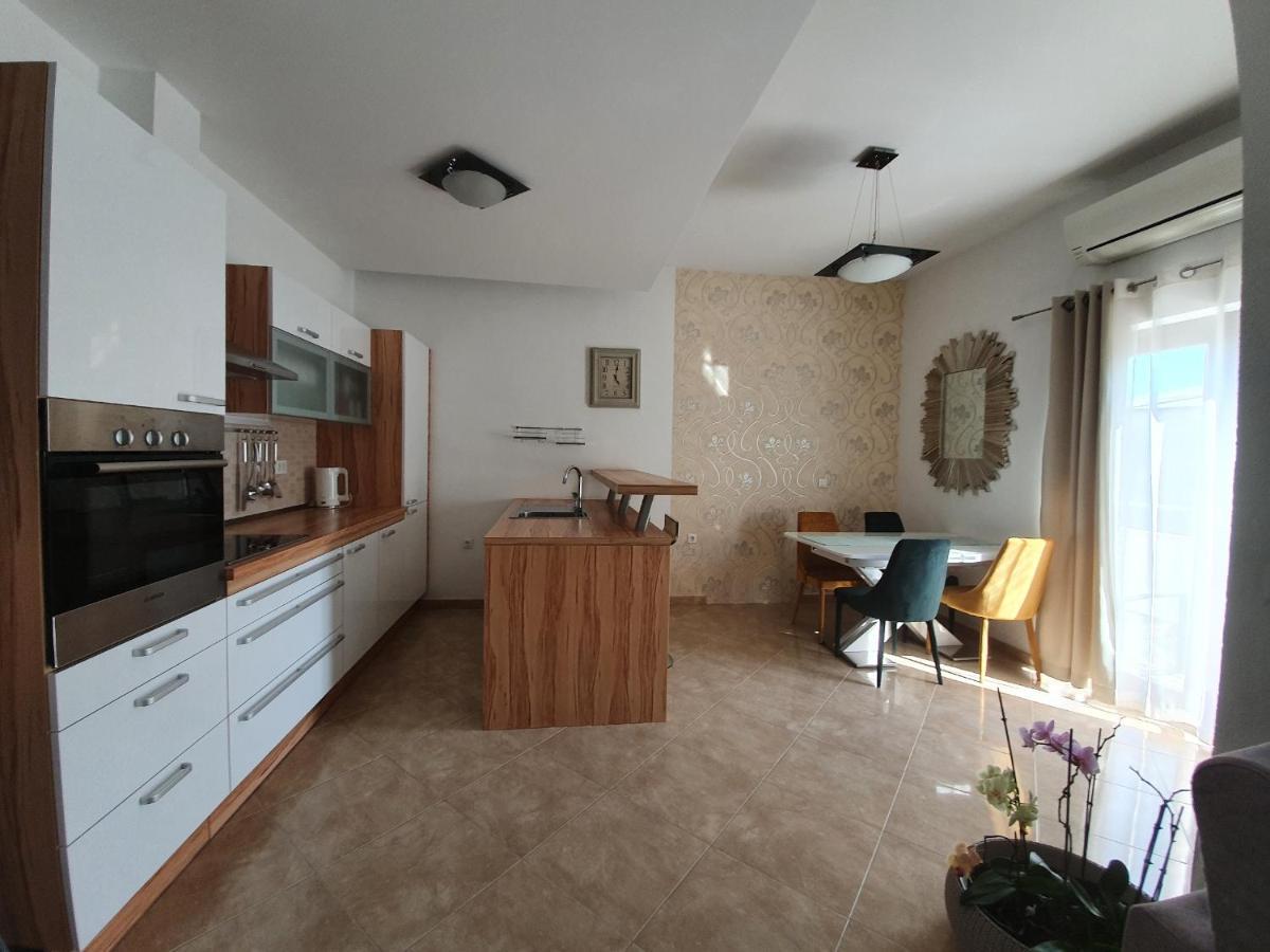 Grey House Lejlighed Makarska Eksteriør billede