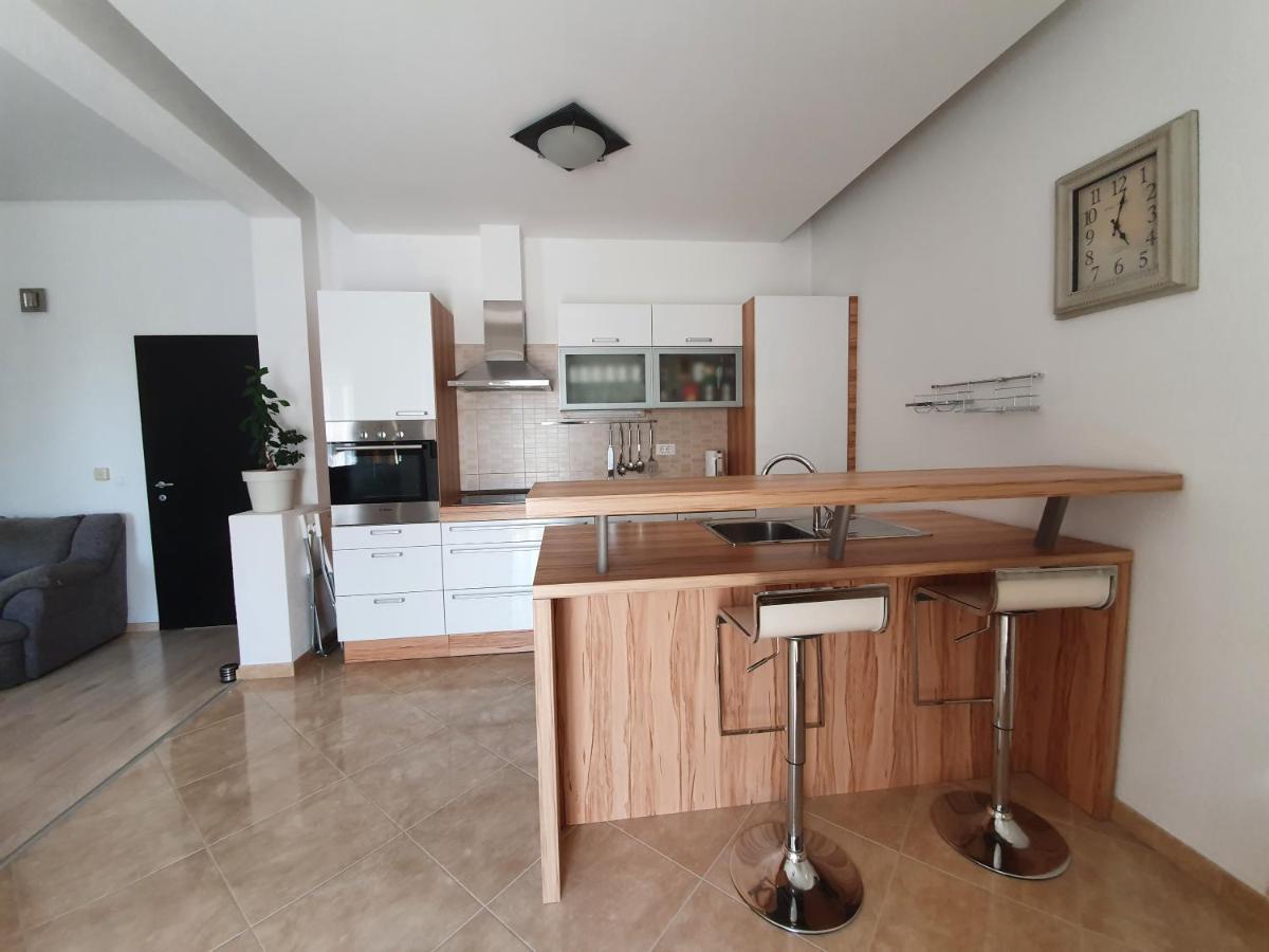 Grey House Lejlighed Makarska Eksteriør billede
