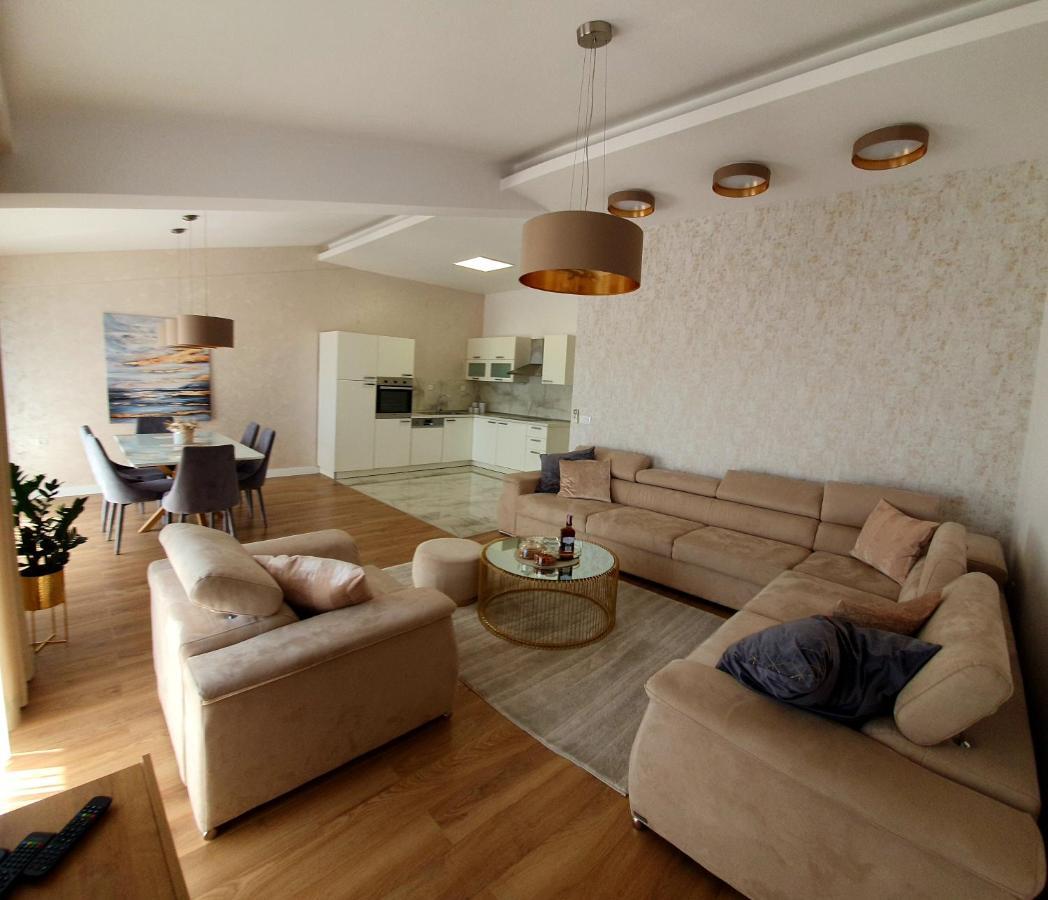 Grey House Lejlighed Makarska Eksteriør billede
