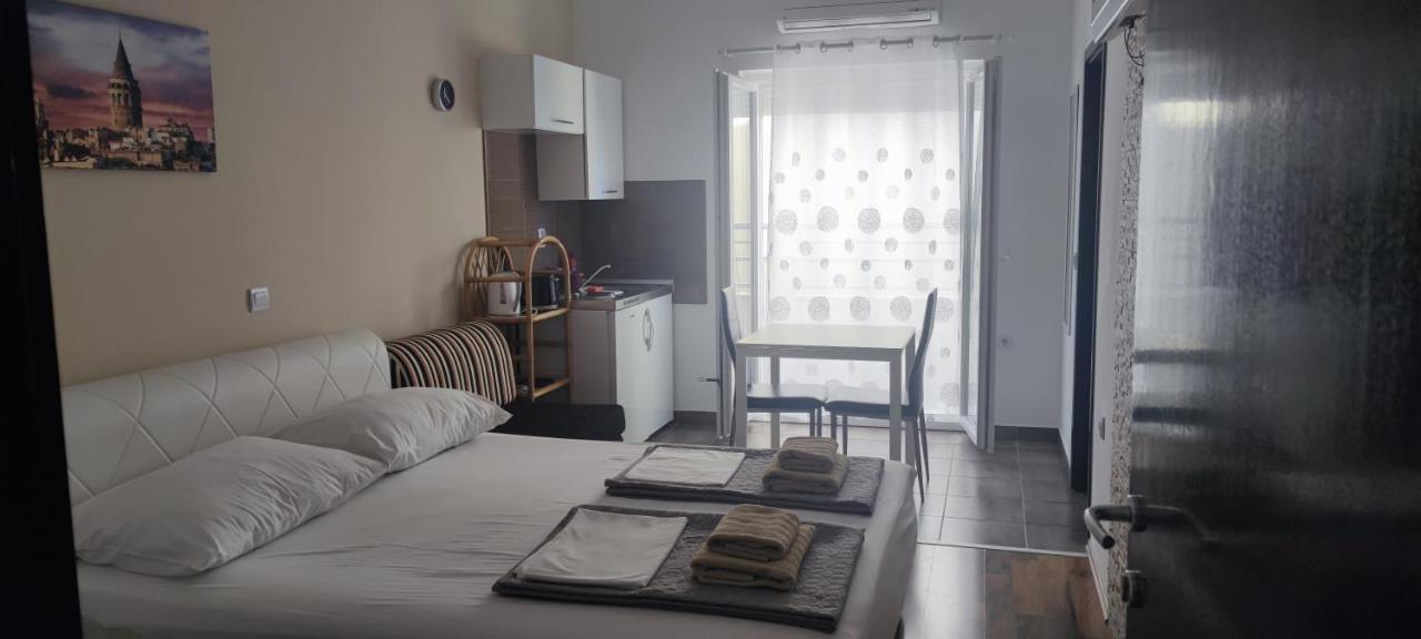 Grey House Lejlighed Makarska Eksteriør billede